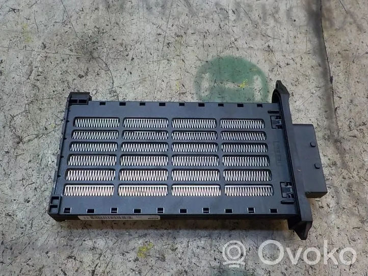 Dacia Duster Mazā radiatora ventilatora reostats 