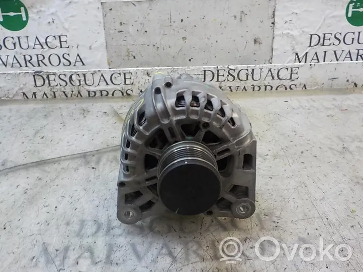 Renault Clio IV Alternator 