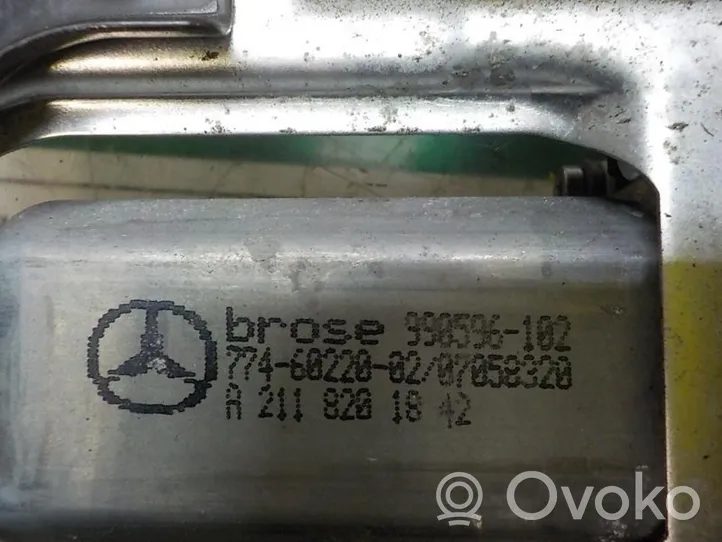 Mercedes-Benz CLC CL203 Alzacristalli manuale della portiera anteriore A2118203042