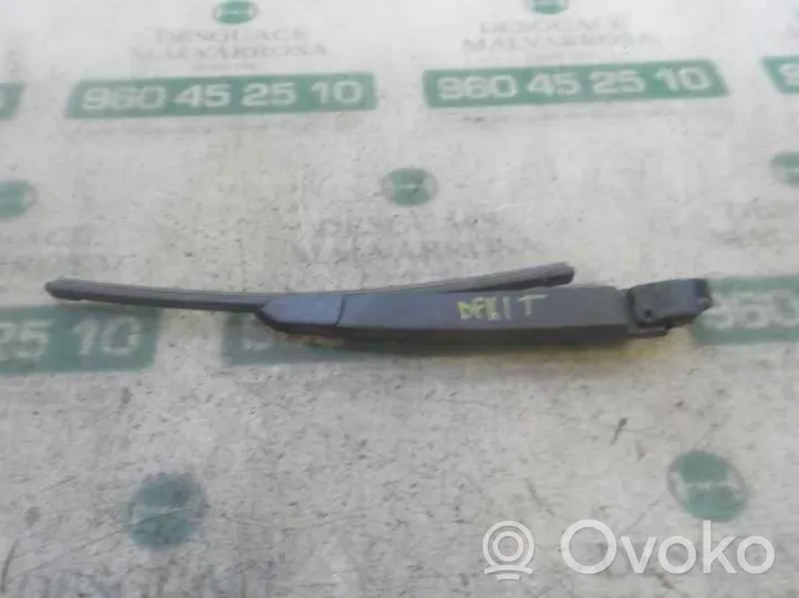 Hyundai i30 Braccio della spazzola tergicristallo posteriore 98811A5000