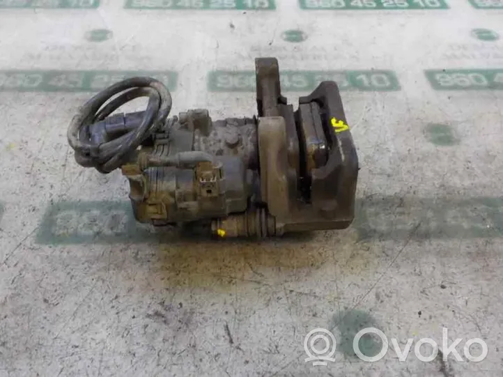 Mercedes-Benz A W176 Support d'étrier arrière A0004232481