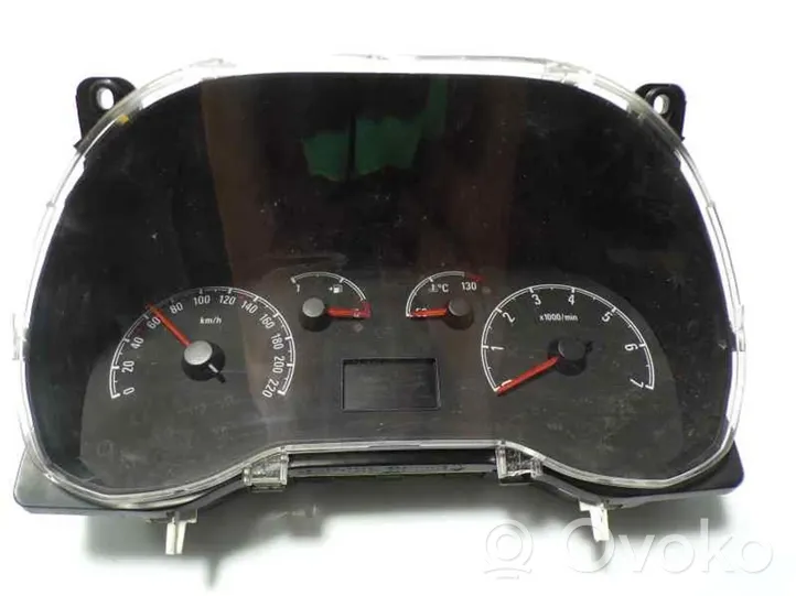 Opel Combo D Compteur de vitesse tableau de bord 