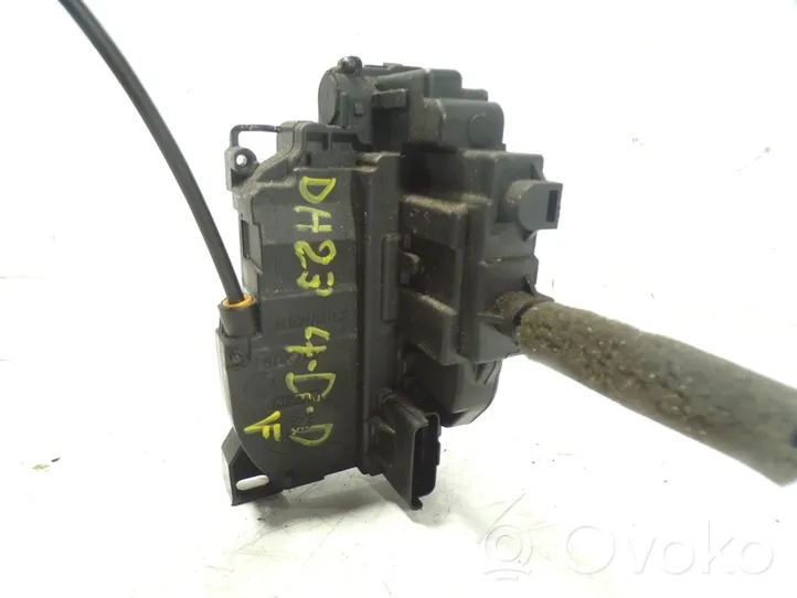 Opel Movano B Front door lock 93197290