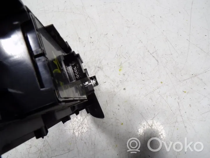 Audi Q2 - Interruptor del elevalunas eléctrico 8V0959851F