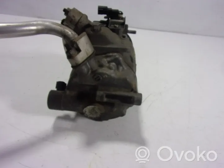 Ford Mondeo MK V Ilmastointilaitteen kompressorin pumppu (A/C) 2200052