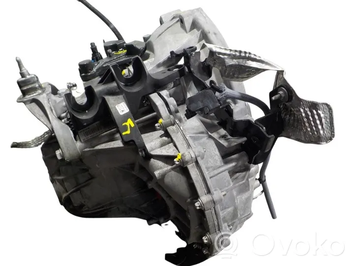 Renault Trafic III (X82) Manual 5 speed gearbox 8201722461