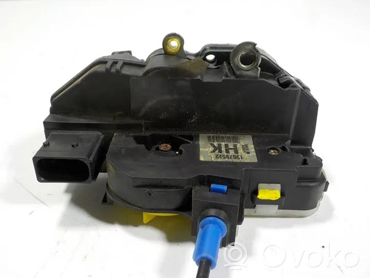 Opel Mokka Front door lock 13579522