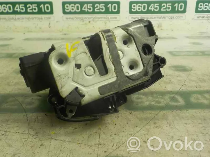 Ford Tourneo Loading door lock 2099457