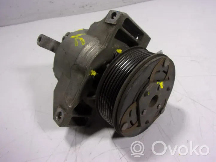 Renault Twingo III Compressore aria condizionata (A/C) (pompa) 926002090R