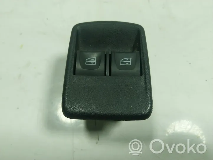 Dacia Sandero Interruttore di controllo dell’alzacristalli elettrico 