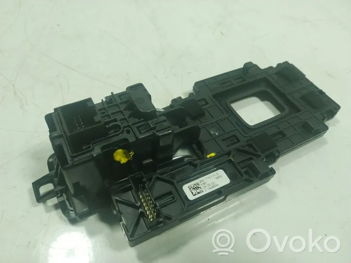 Audi Q7 4M Hand brake release handle 4N0927225