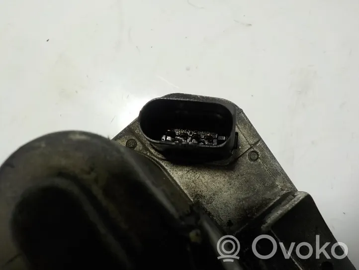 Audi A8 S8 D3 4E Valvola corpo farfallato 057128063