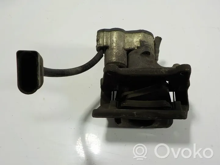 Audi A8 S8 D3 4E Supporto della pinza del freno posteriore 4E0615404B