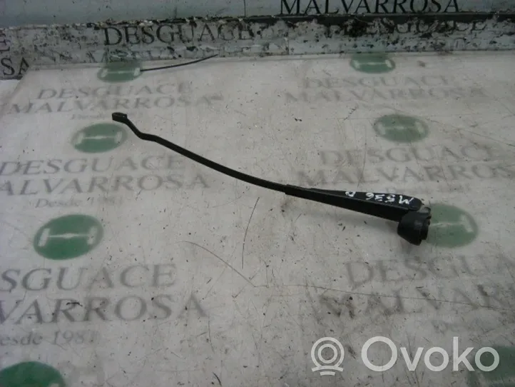 Volkswagen Jetta II Front wiper blade arm 