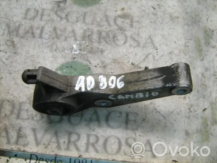 Opel Corsa C Supporto della scatola del cambio 