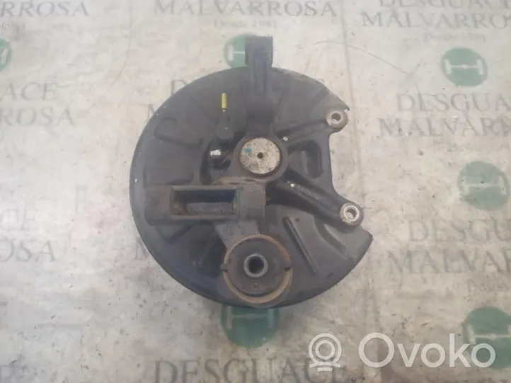 KIA Cerato Fuso a snodo con mozzo ruota posteriore 527502F110