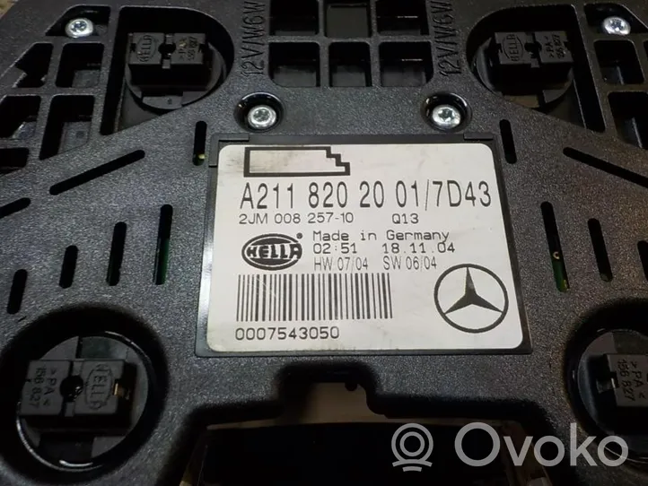 Mercedes-Benz E W211 Rivestimento della console di illuminazione installata sul rivestimento del tetto A21182020017D43