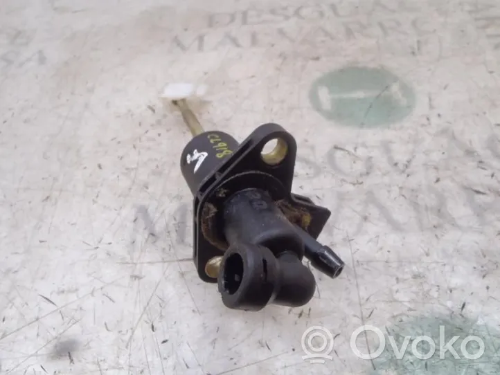 Volkswagen New Beetle Clutch master cylinder 