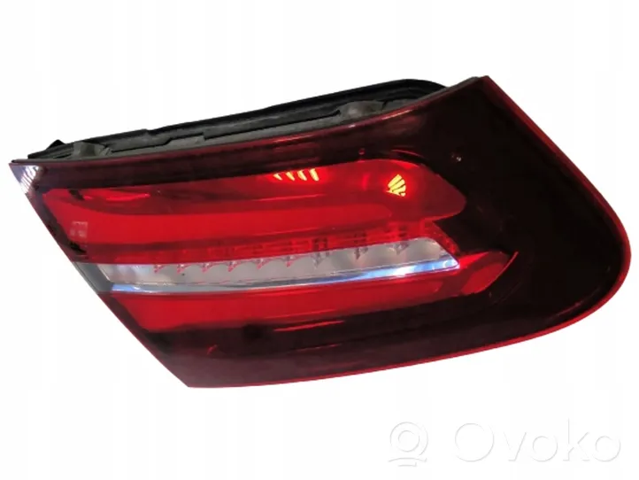 Mercedes-Benz GLC X253 C253 Luci posteriori del portellone del bagagliaio A2539067700