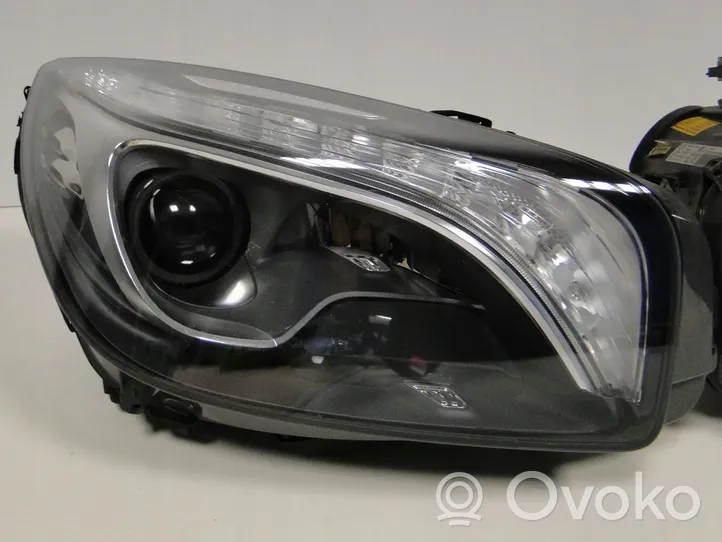 Mercedes-Benz SL R231 Lot de 2 lampes frontales / phare A2318200861