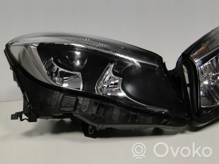 Mercedes-Benz GLA W156 Faro delantero/faro principal A1569061400