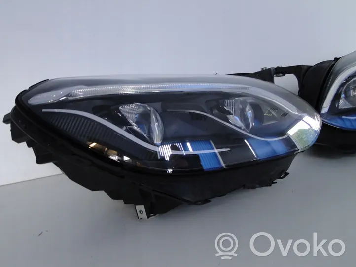 Mercedes-Benz SLC R172 Lampa przednia A1729063601