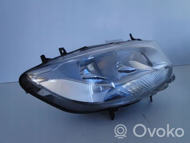 Mercedes-Benz Sprinter W907 W910 Lampa przednia A9109060100