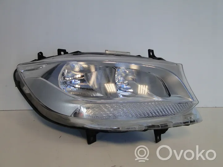 Mercedes-Benz Sprinter W907 W910 Lampa przednia A9109060100