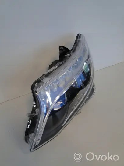 Mercedes-Benz V Class W447 Lampa przednia A4479061401