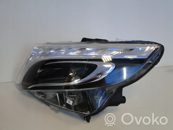 Mercedes-Benz V Class W447 Lampa przednia A4479061401