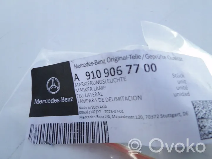 Mercedes-Benz Sprinter W906 Indicatore di direzione del parafango anteriore A9109067700