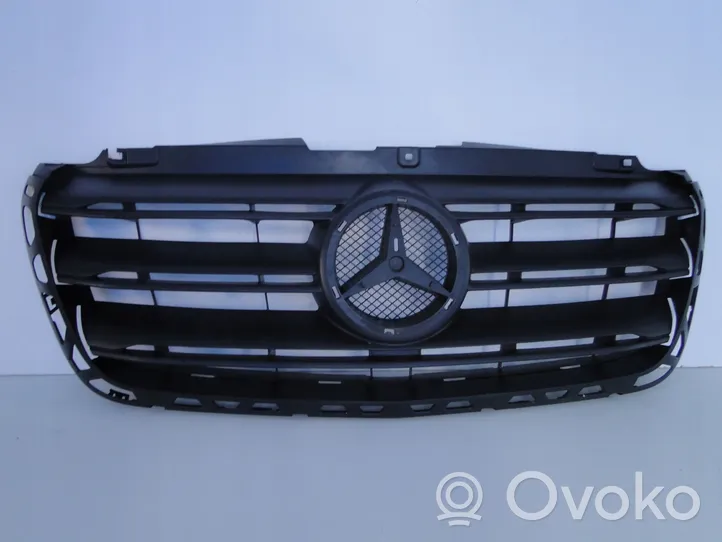 Mercedes-Benz Sprinter W907 W910 Grille calandre supérieure de pare-chocs avant A9108852800