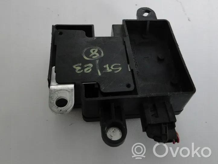 Mercedes-Benz E W211 Modulo di controllo della batteria A2115402745