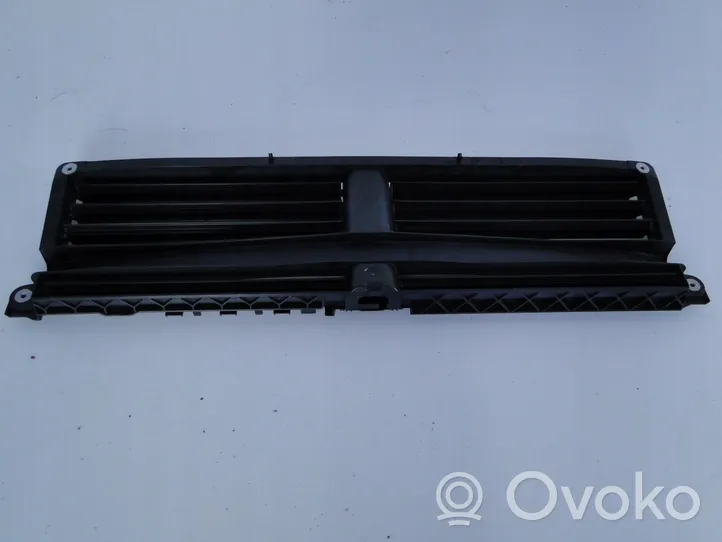 Mercedes-Benz  CLE C236 Condotto d'aria intercooler A2235000300