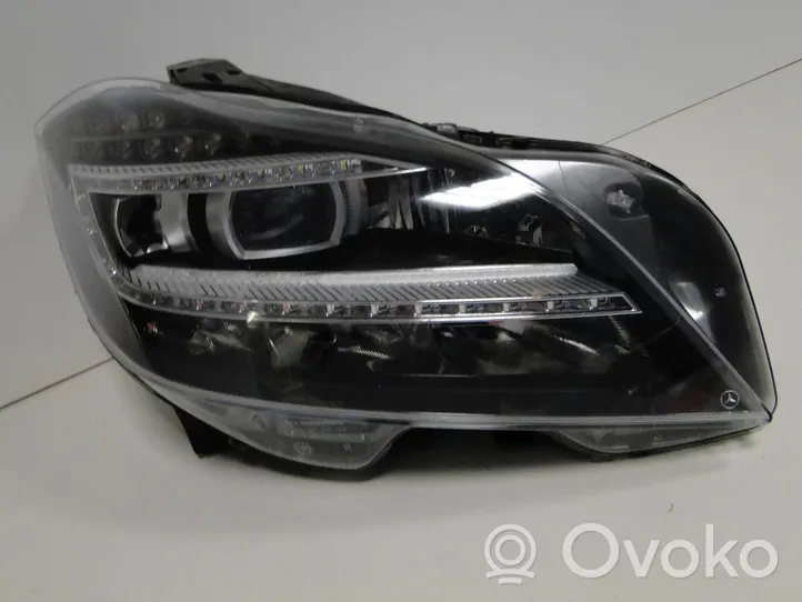 Mercedes-Benz CLS C218 AMG Lampa przednia A2188208861