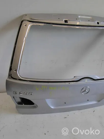 Mercedes-Benz E W211 Tylna klapa bagażnika A2117400205