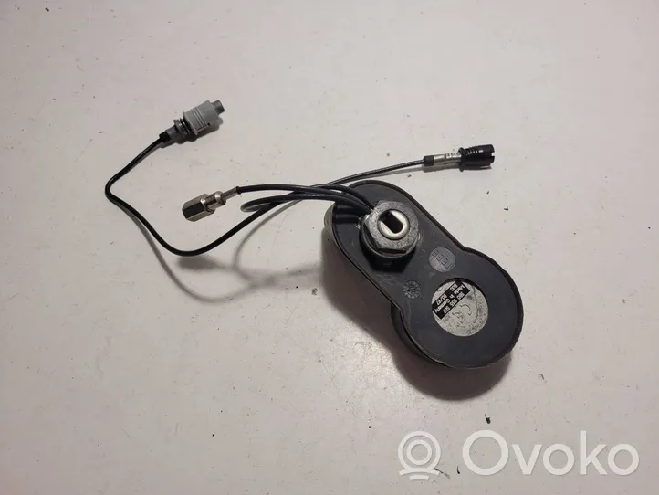 Volkswagen PASSAT B5.5 Antenna GPS 3B0035507