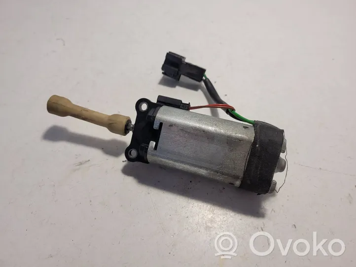 Mercedes-Benz E W211 Motorino di regolazione piantone dello sterzo A2205400288