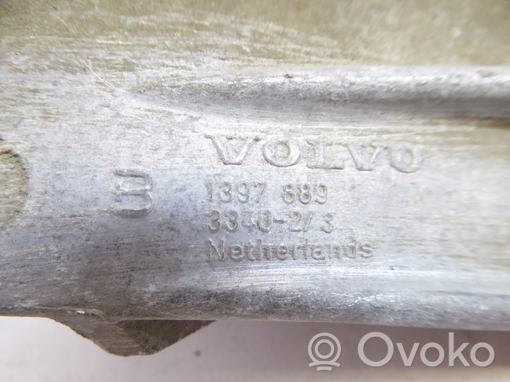 Volvo S70  V70  V70 XC Supporto di montaggio scatola del cambio 1397889