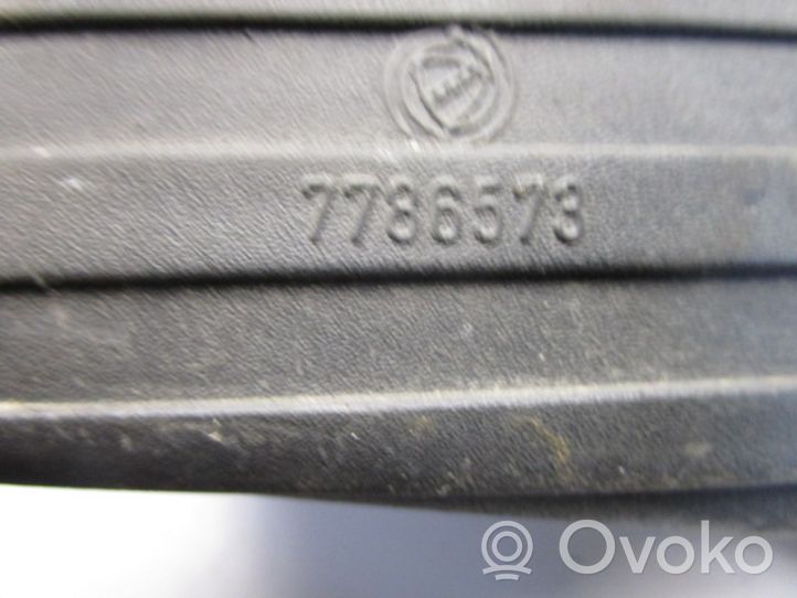 Alfa Romeo 147 Scatola del filtro dell’aria 7786573
