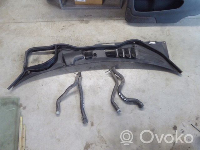 Volvo S70  V70  V70 XC Rivestimento del tergicristallo 912784