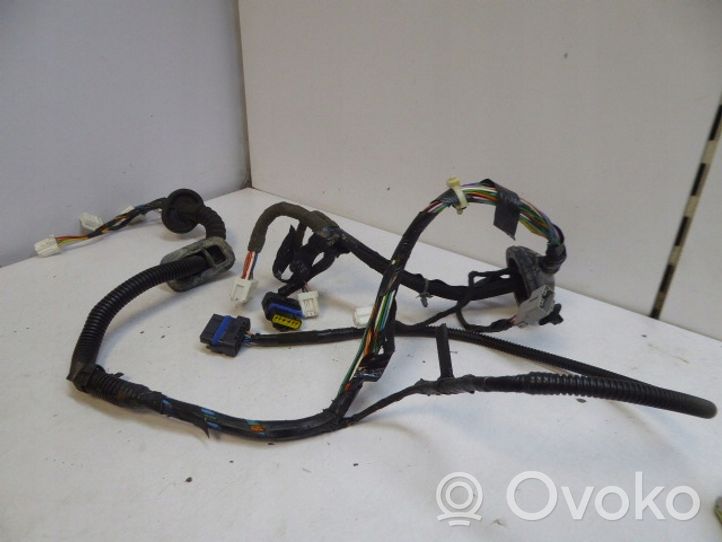 Nissan Qashqai Etuoven johtosarjan johdinnipun kumisuojus 24124JD11A