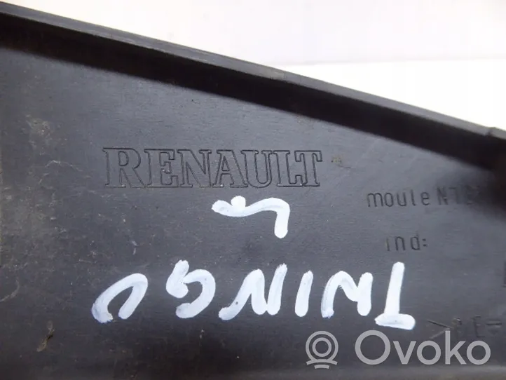 Renault Twingo II Priekinis tempimo kilpos dangtelis 