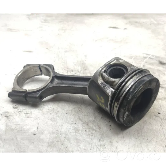 Renault Laguna III Piston 10653