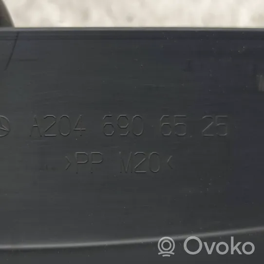 Mercedes-Benz C W204 Kita slenkscių/ statramsčių apdailos detalė A2046905726