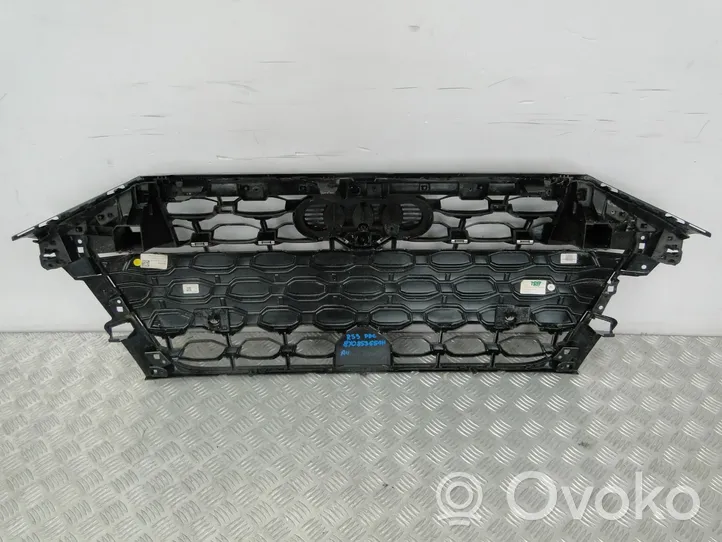 Audi RS3 8Y Grotelės priekinės 8Y0853651AB