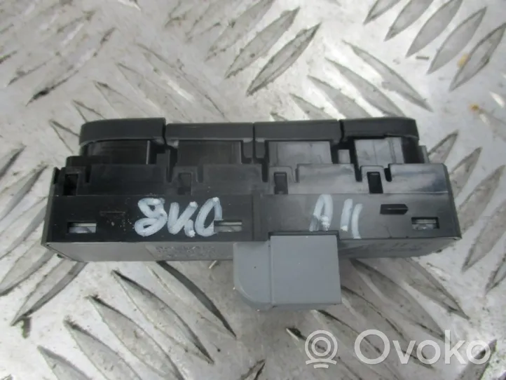 Audi A4 S4 B8 8K Autres commutateurs / boutons / leviers 8K0959769