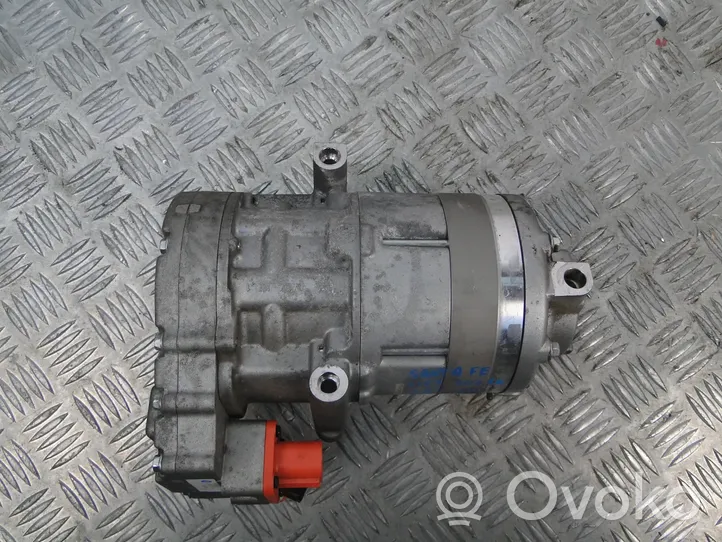 Hyundai Santa Fe Ilmastointilaitteen kompressorin pumppu (A/C) 977E1P4000