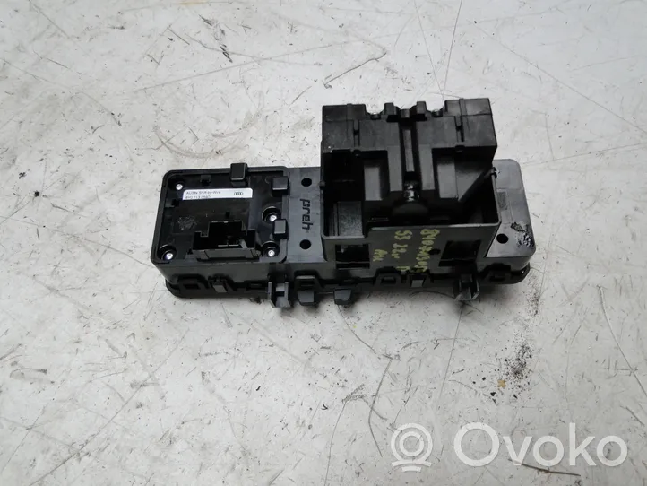 Audi A3 8Y Muut kytkimet/nupit/vaihtimet 8Y0713059D