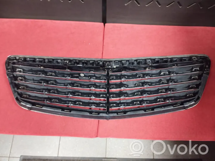 Mercedes-Benz S W221 Grille calandre supérieure de pare-chocs avant A2218800083